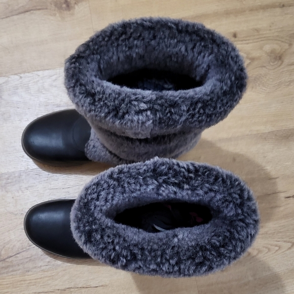 Ugg Womens Lilyan Waterproof Leather Sheepskin Boots Black Grey - Picture 5 of 6